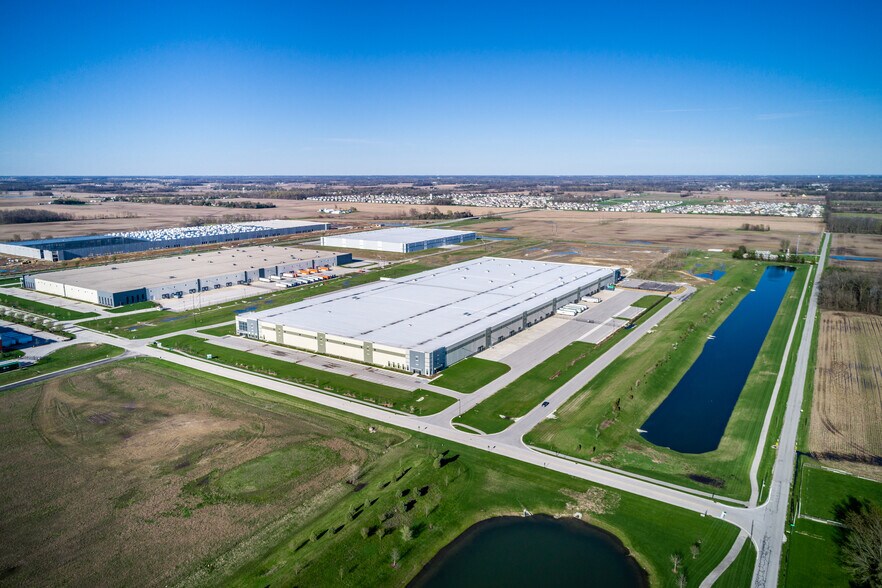 4255-4259 S 500, Whitestown, IN à louer - Photo du bâtiment - Image 2 de 2