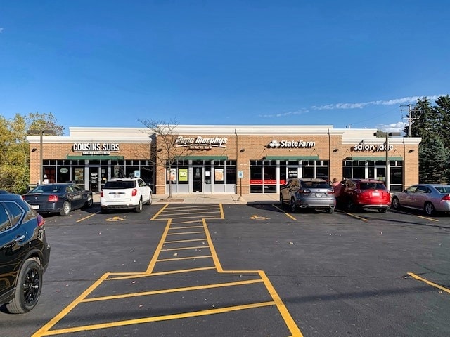 W156N5530 Pilgrim Rd, Menomonee Falls, WI à louer - Photo du bâtiment - Image 2 de 13