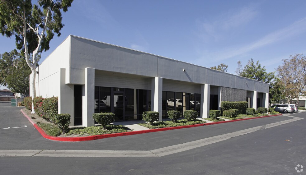 11642 Knott St, Garden Grove, CA à louer - Photo du bâtiment - Image 2 de 2