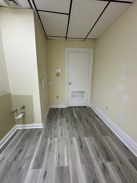 1804 Oak Tree Rd, Edison, NJ à louer - Photo du bâtiment - Image 2 de 7