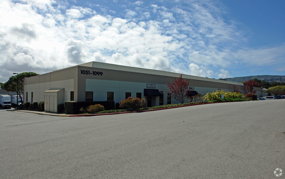 1051-1099 Sneath Ln, San Bruno, CA à louer - Photo du bâtiment - Image 1 de 11