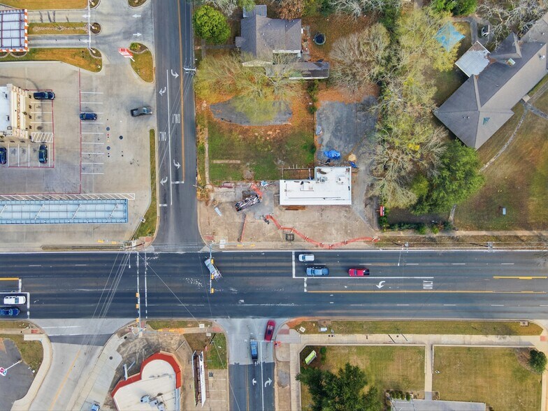 1000 Houston St, Kilgore, TX à vendre - Photo du bâtiment - Image 2 de 12