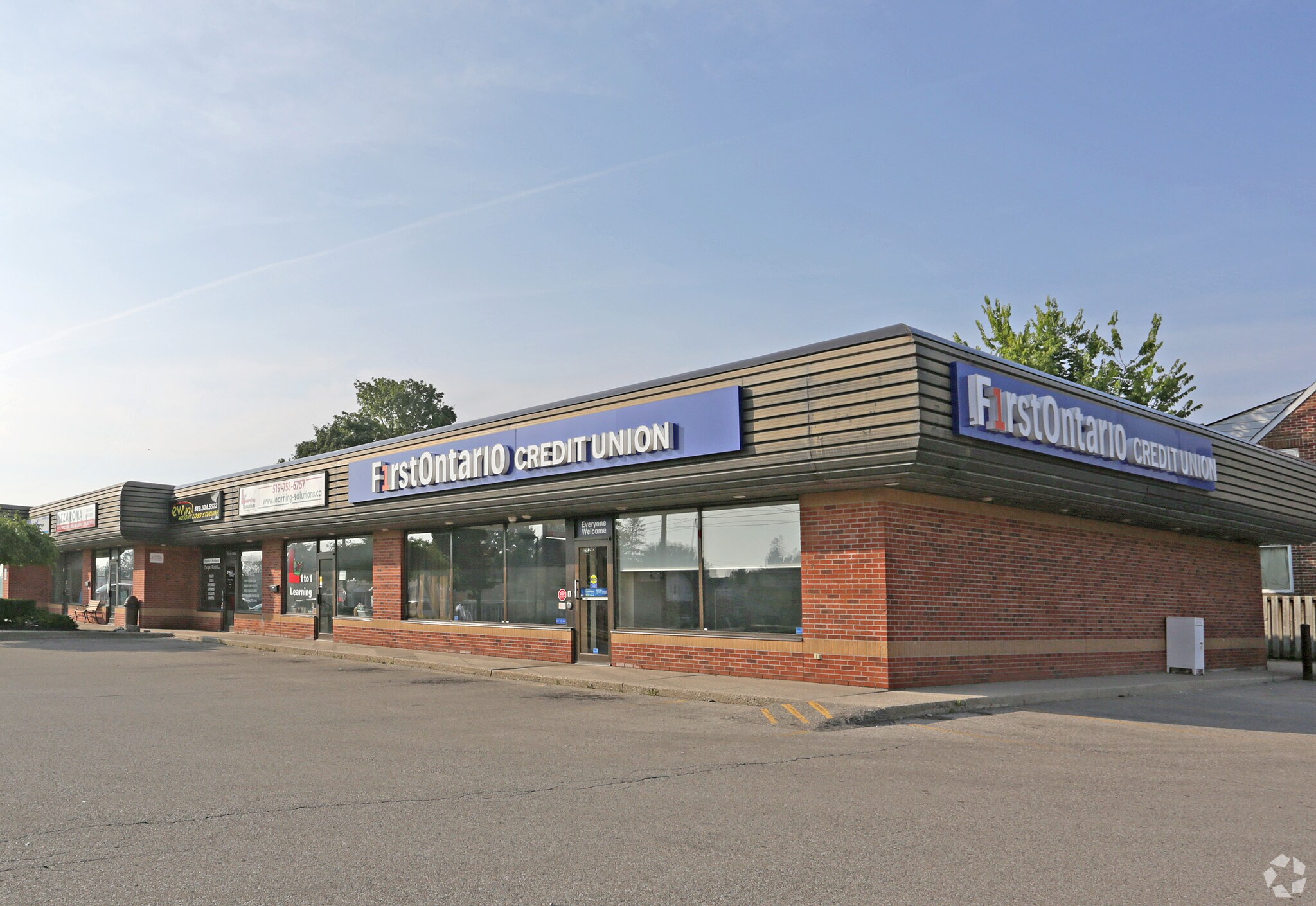 84 Charing Cross St, Brantford, ON à vendre Photo principale- Image 1 de 1