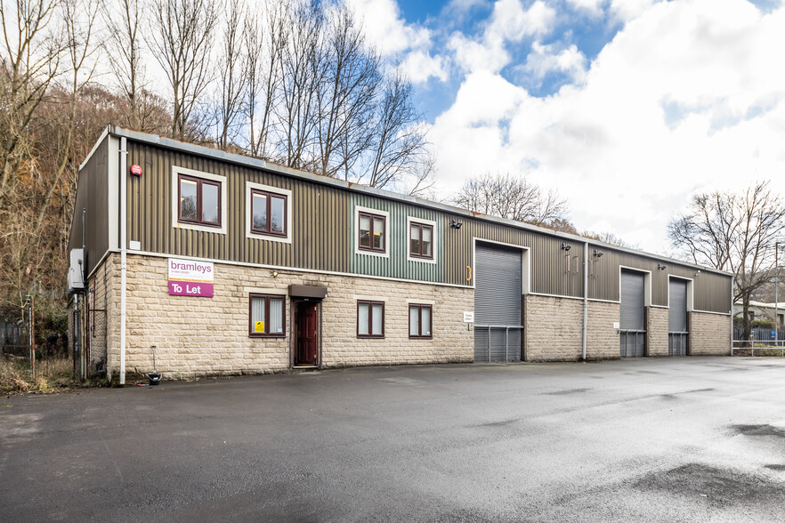 Unit 3, Brookwoods Industrial Estate - Commercial Real Estate