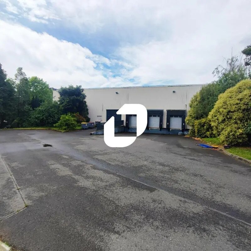 Flex in Créteil for lease Building Photo- Image 1 of 7