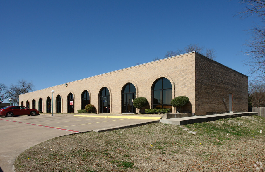 2608 Eastland St, Greenville, TX for lease - Building Photo - Image 3 of 3