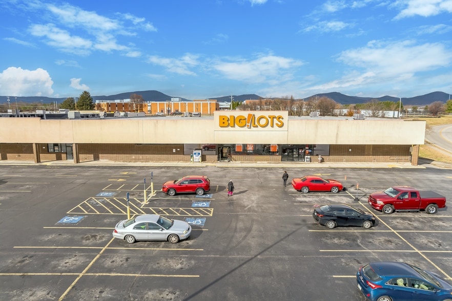 2911-2935 Hershberger Rd NW, Roanoke, VA for sale - Building Photo - Image 1 of 3