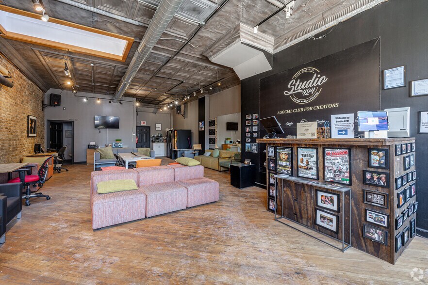 1415 N Ashland Ave, Chicago, IL à louer - Photo intérieure - Image 1 de 12