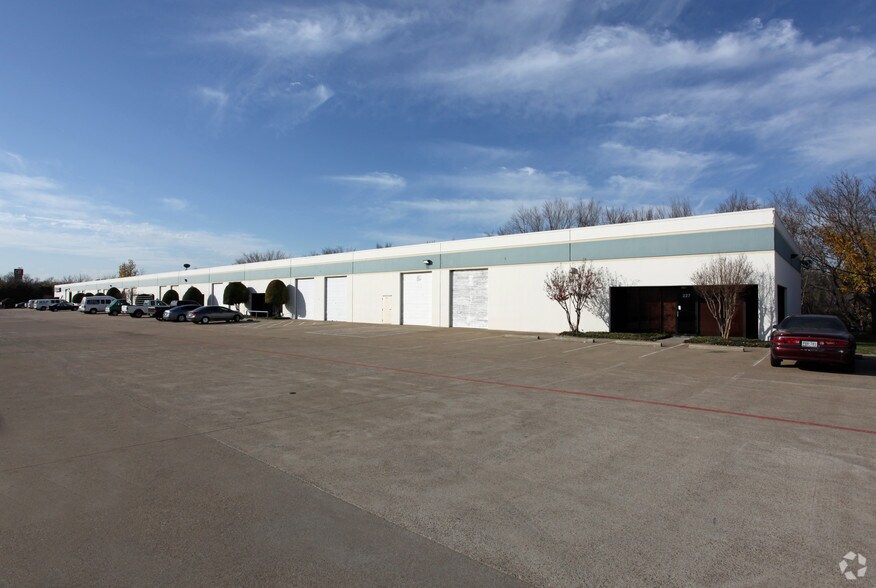 201-227 N Interstate 35 E, DeSoto, TX à louer - Photo du bâtiment - Image 2 de 3