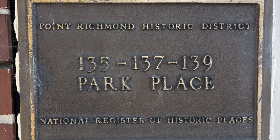 135-139 Park Pl, Richmond, CA à louer - Photo du bâtiment - Image 2 de 14