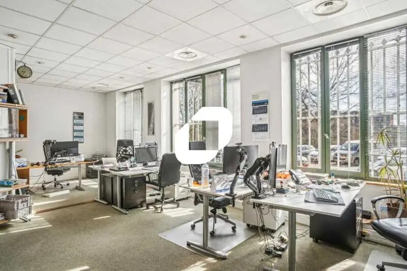 Office in Caluire-et-Cuire for sale Interior Photo- Image 1 of 13