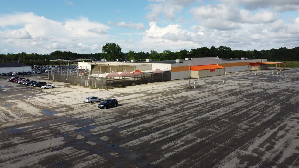 2090 N Cable Rd, Lima, OH à vendre - Photo du bâtiment - Image 3 de 22