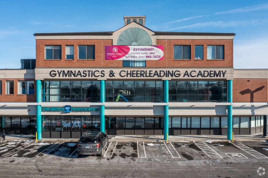 321-333 Boston Post Rd, Milford, CT à louer - Photo du bâtiment - Image 3 de 4