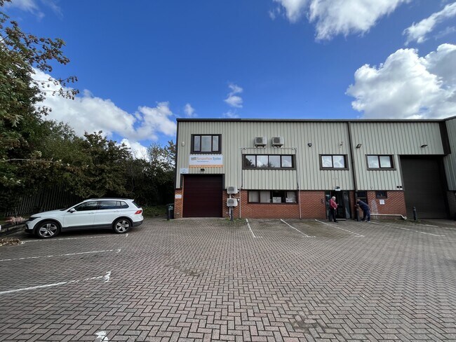 Plus de détails pour Knowle Ln, Eastleigh - Industriel à louer
