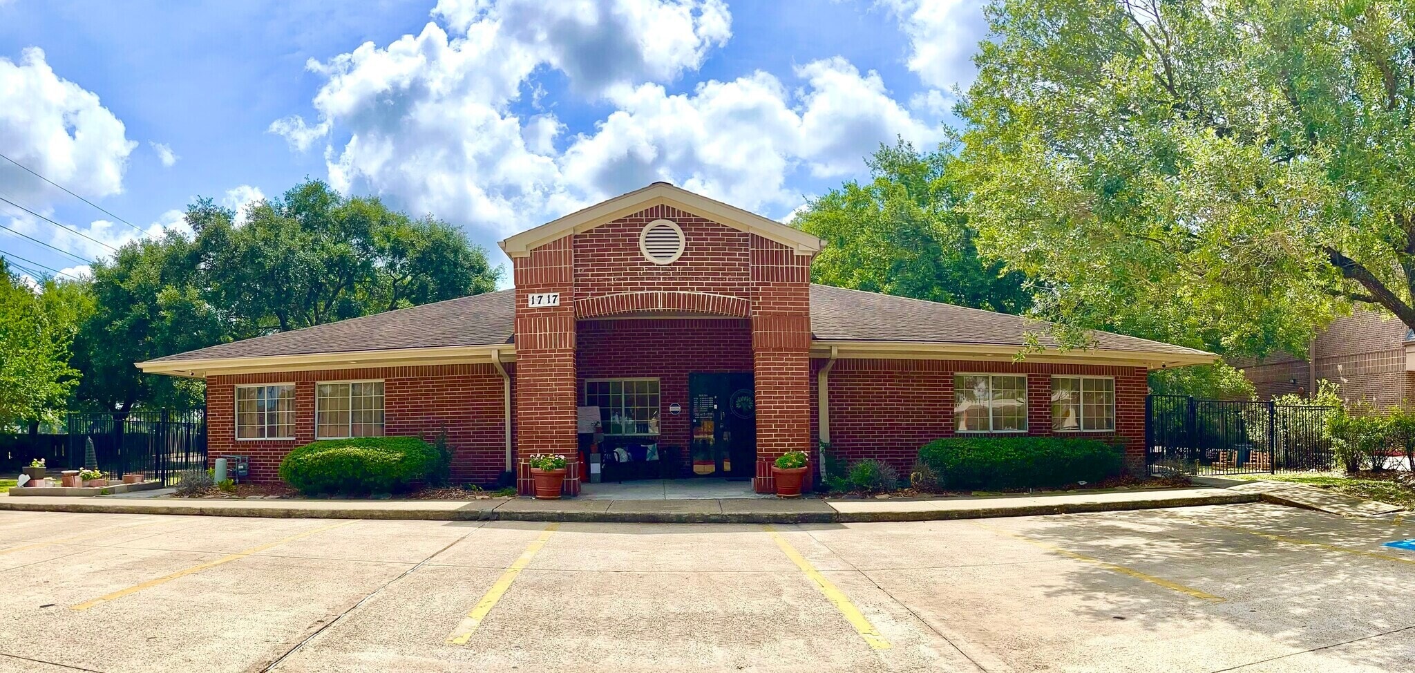 1717 Dulles Ave, Missouri City, TX for lease Building Photo- Image 1 of 1