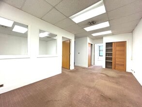 175 Main St, White Plains, NY for lease Interior Photo- Image 1 of 6