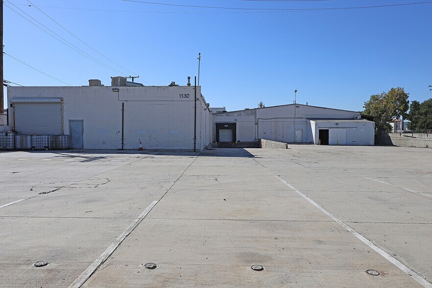 1530 1st St, San Fernando, CA for lease - Building Photo - Image 2 of 18