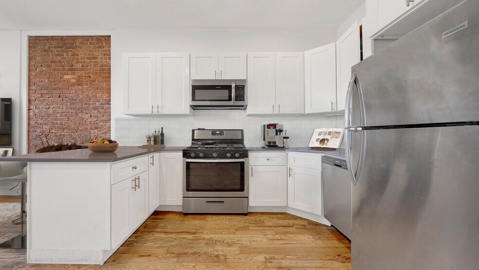 1792 Broadway, Brooklyn, NY for lease - Interior Photo - Image 3 of 7