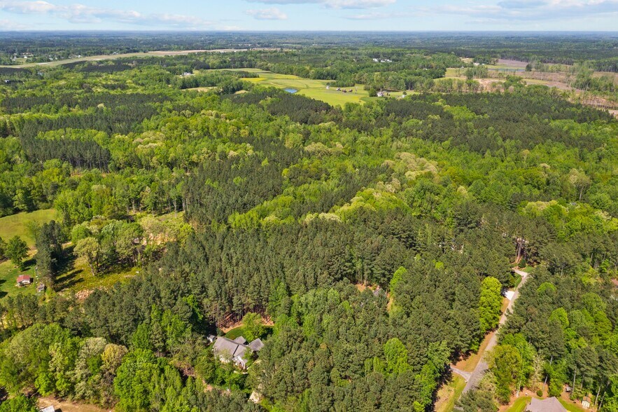 00 Salem, Oxford, NC à vendre - Photo du bâtiment - Image 3 de 42
