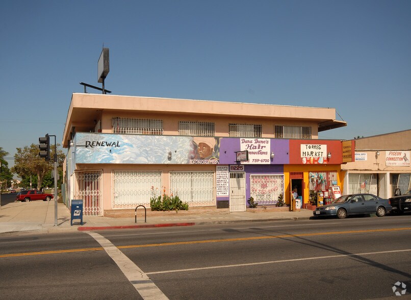 8217-8227 S Western Ave, Los Angeles, CA à louer - Photo du bâtiment - Image 3 de 15