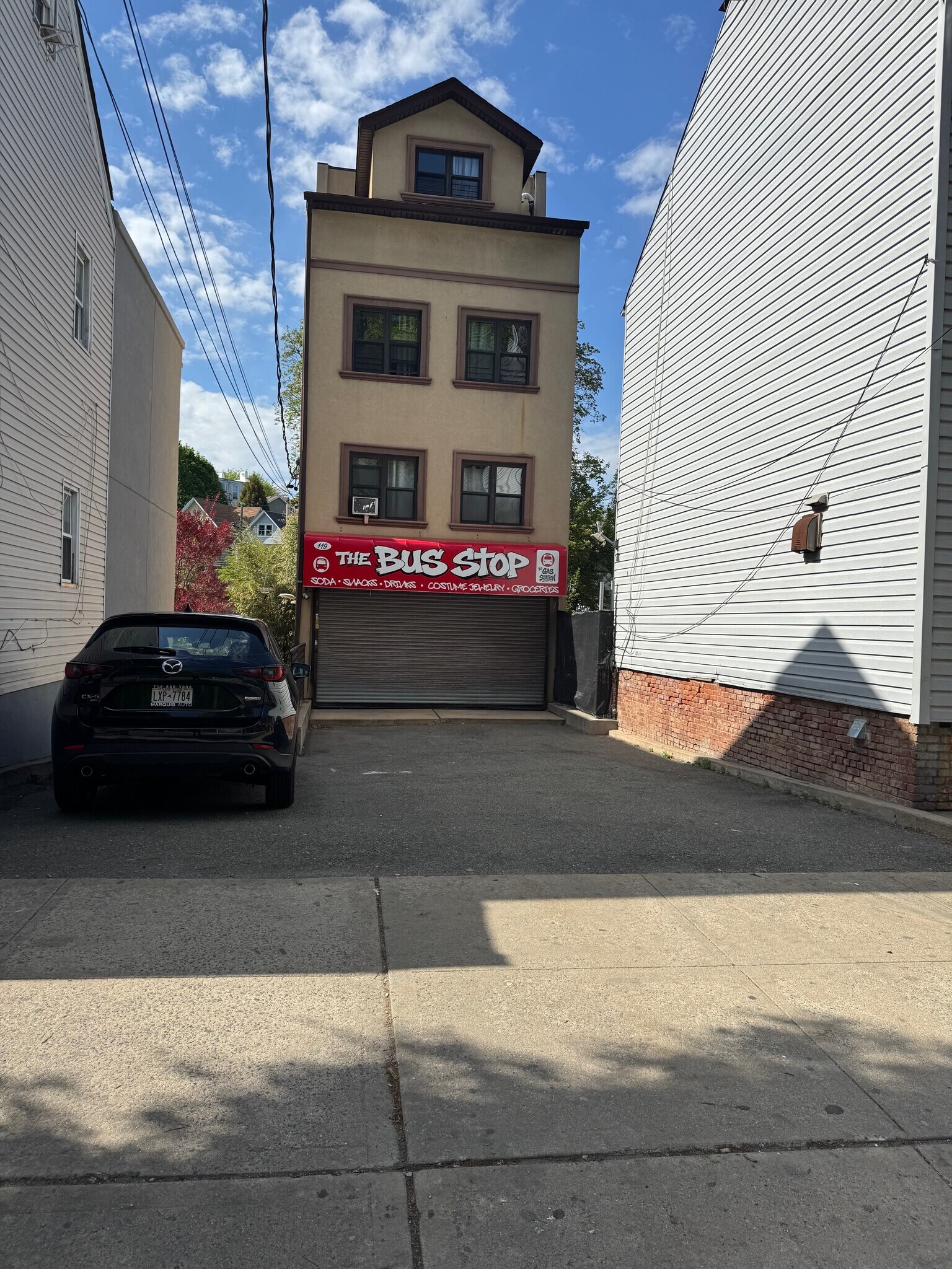 119 Victory Blvd, Staten Island, NY for lease Primary Photo- Image 1 of 6