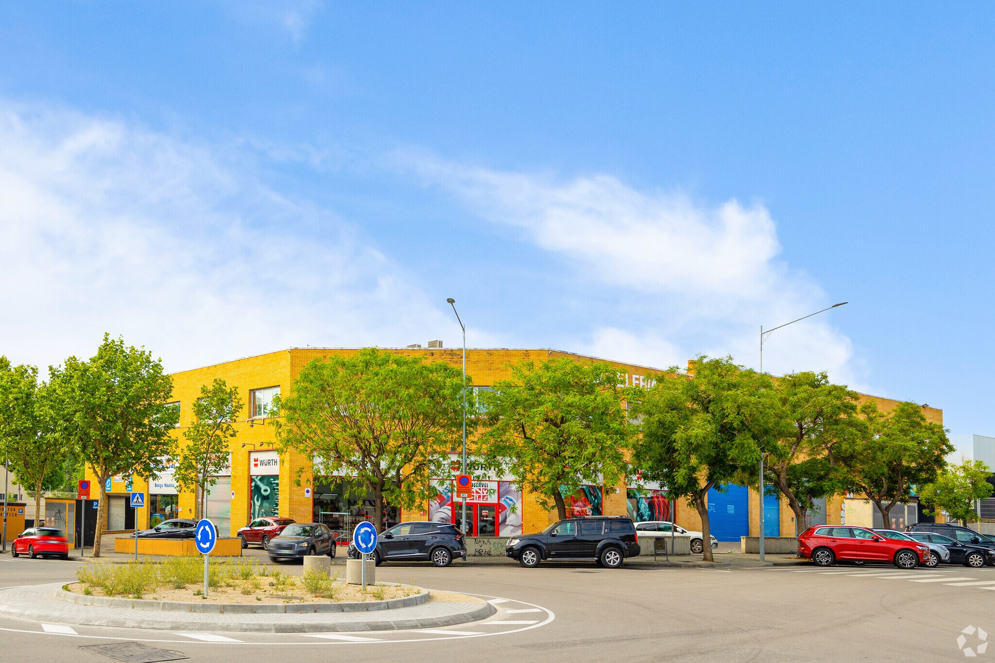 Retail in Mataró, Barcelona for lease Primary Photo- Image 1 of 3