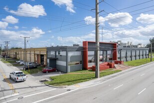 4225 NW 72nd Ave, Miami FL - Entrepôt