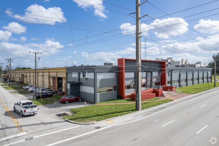 4225 NW 72nd Ave, Miami, FL for lease - Building Photo - Image 1 of 8