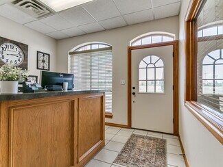Plus de détails pour Interstate Dr, Norman, OK - Bureau à vendre
