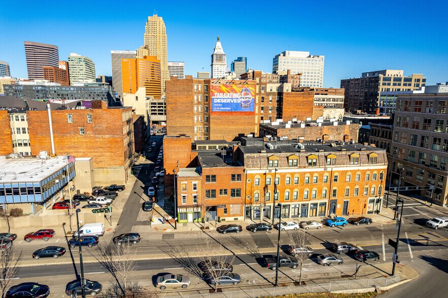 414 Central Ave, Cincinnati, OH à vendre - Photo du bâtiment - Image 3 de 19