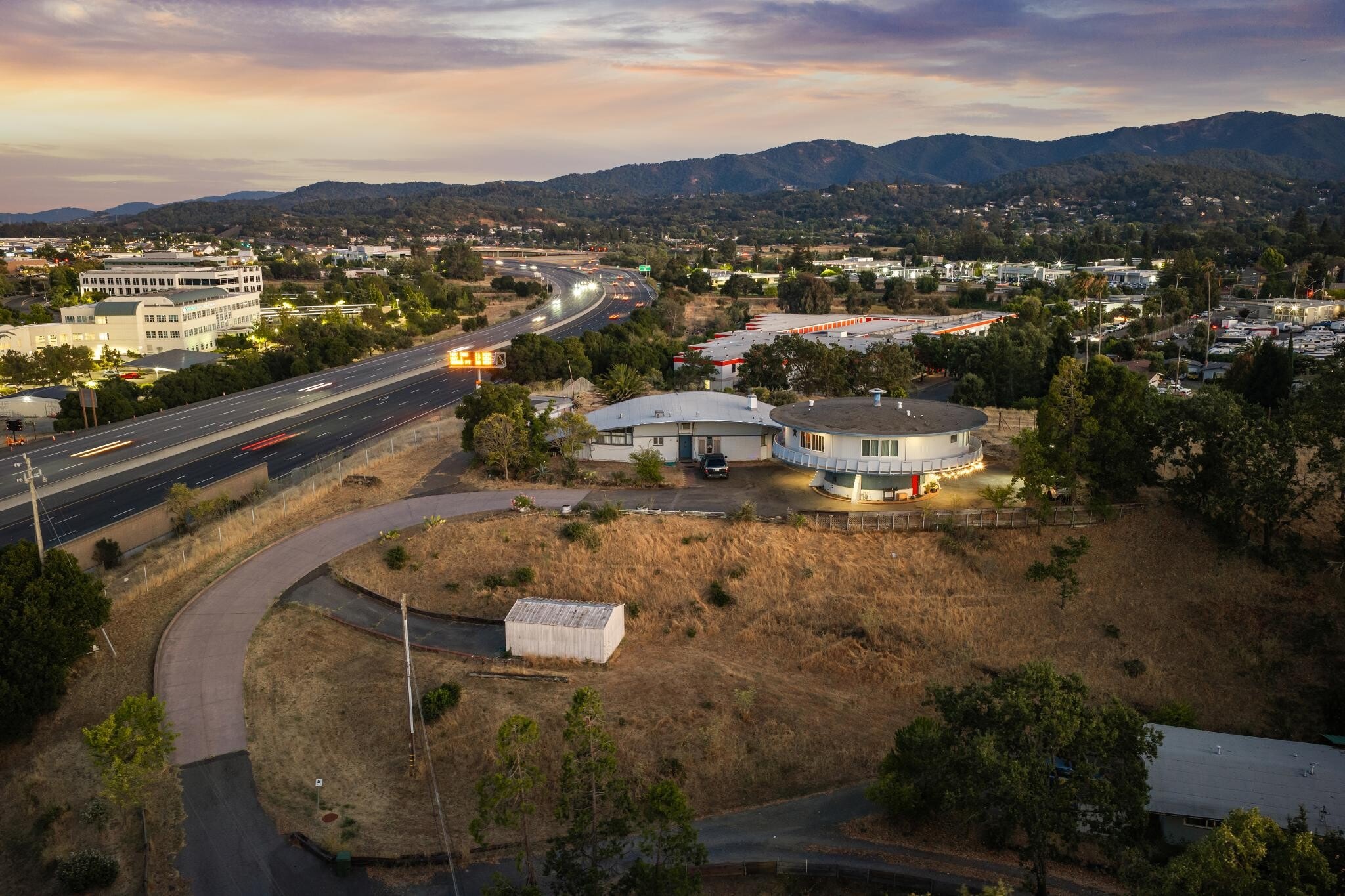 4 Harkle Rd, Novato, CA for sale Primary Photo- Image 1 of 19