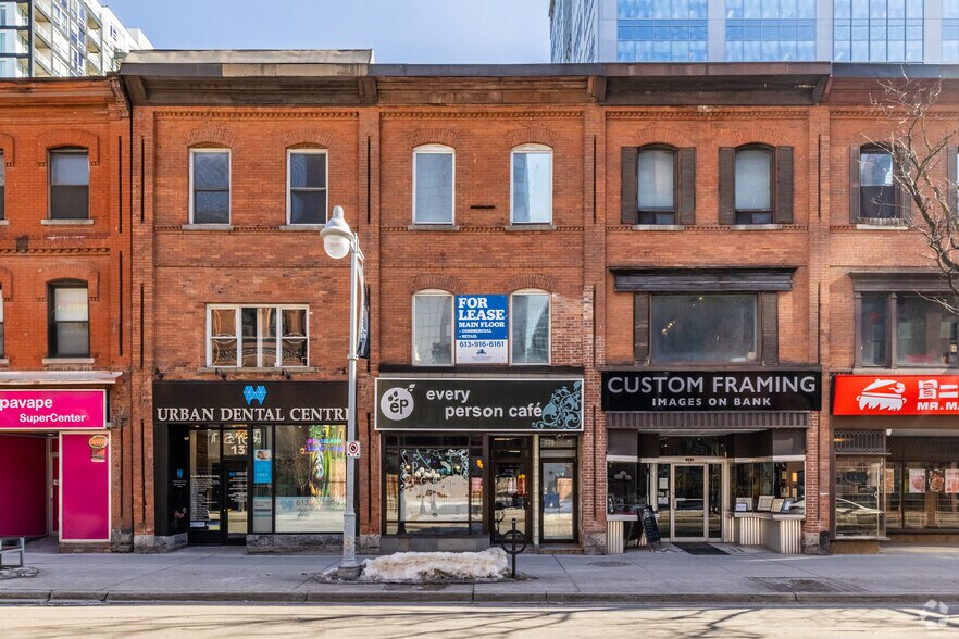 135-147 Bank St, Ottawa, ON à louer - Photo du bâtiment - Image 2 de 2