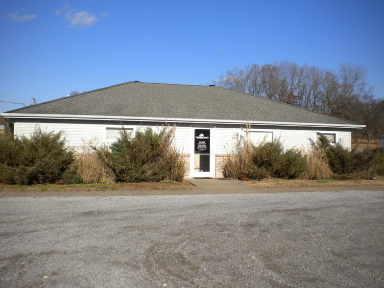 1 Henry Ln, Elizabethtown, IL à vendre - Photo principale - Image 1 de 1