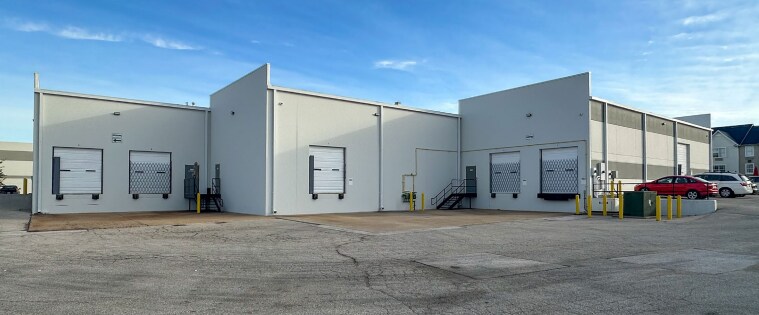 1663-1677 Fenton Business Park Ct, Fenton, MO à louer - Photo du bâtiment - Image 2 de 4