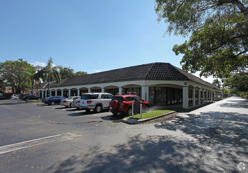 4731 W Atlantic Ave, Delray Beach, FL à louer - Photo du bâtiment - Image 2 de 13