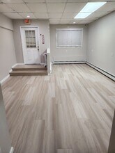 291 Echo Ave, Sound Beach, NY for lease Interior Photo- Image 1 of 3