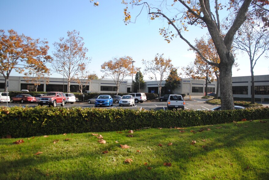 1821-1827 Marina Blvd, San Leandro, CA à louer - Photo du bâtiment - Image 2 de 7