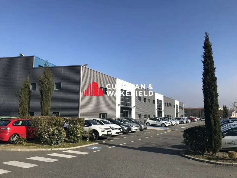 Flex dans Toulouse à louer - Photo du bâtiment - Image 1 de 12
