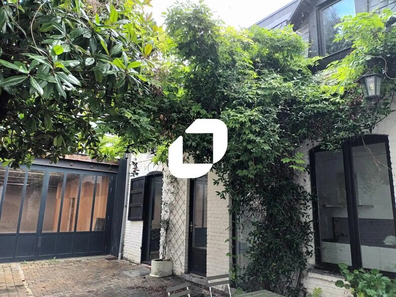 Bureau dans Lille à louer - Photo du bâtiment - Image 2 de 12