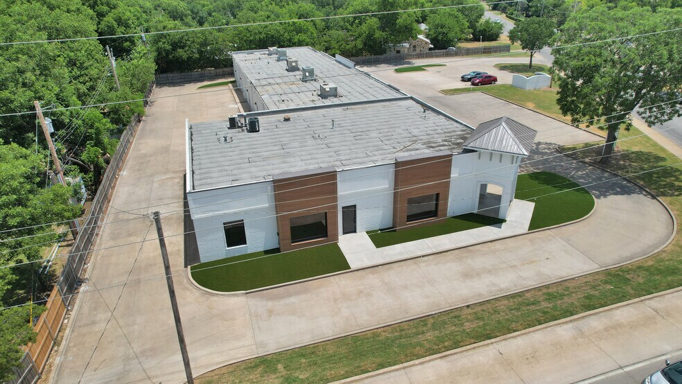 1702-1708 N Commerce St, Ardmore, OK à louer - Photo du bâtiment - Image 3 de 31