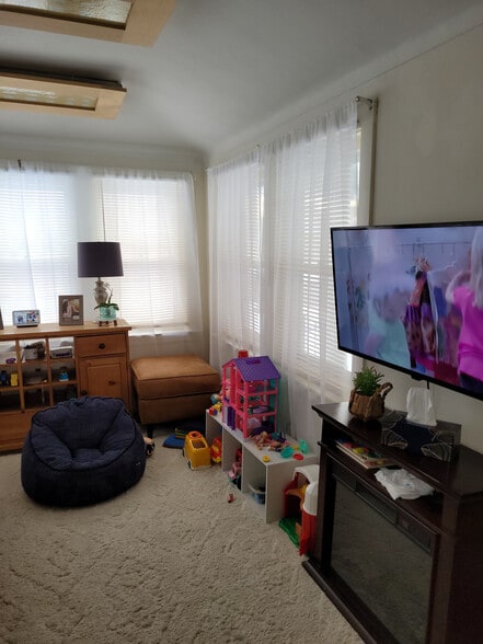 5753 Main St, Sylvania, OH for sale - Interior Photo - Image 3 of 8