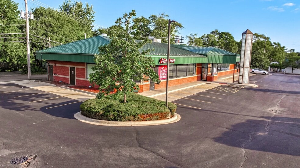 3242 Sheridan Rd, Zion, IL for lease - Building Photo - Image 2 of 6