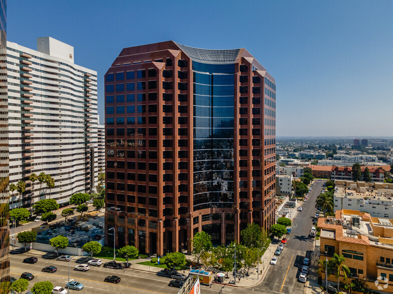 11766 Wilshire Blvd, Los Angeles, CA for lease - Building Photo - Image 1 of 7