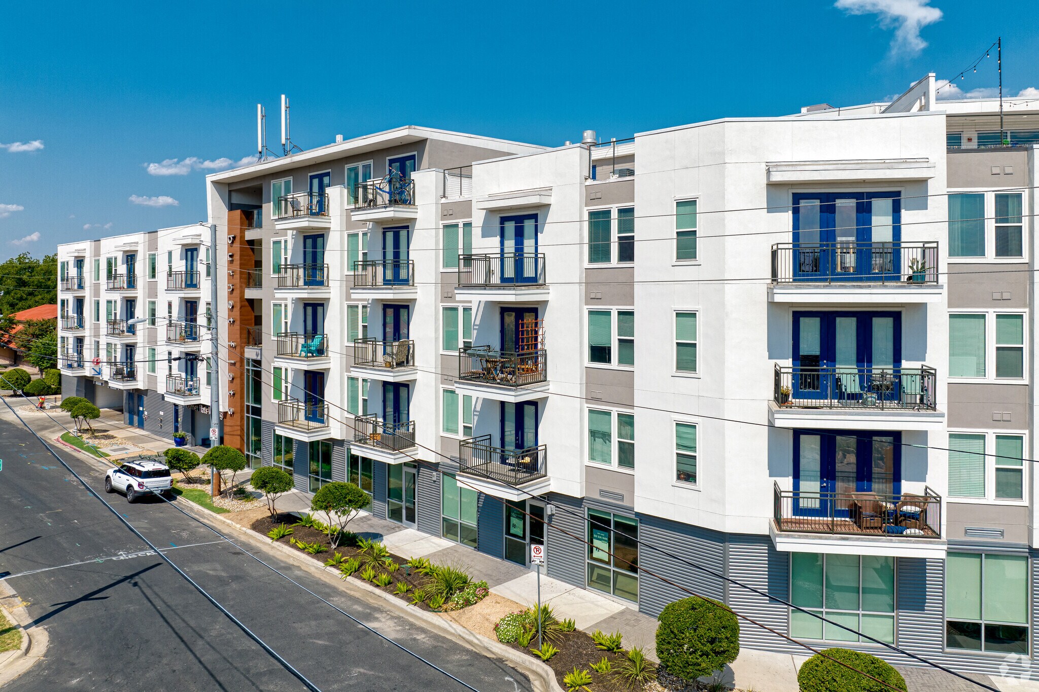 5453 Burnet Rd, Austin, TX for lease Building Photo- Image 1 of 4