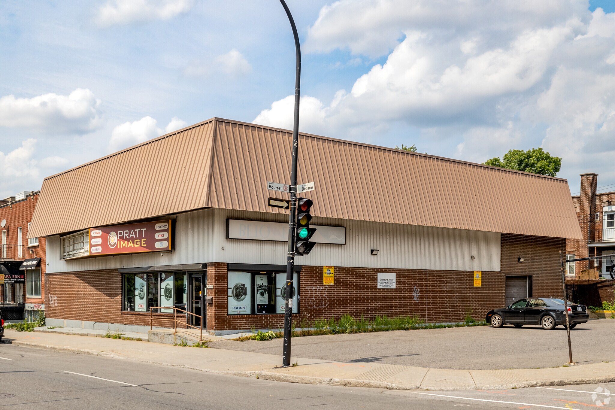 5805 Boul Décarie, Montréal, QC for sale Primary Photo- Image 1 of 29