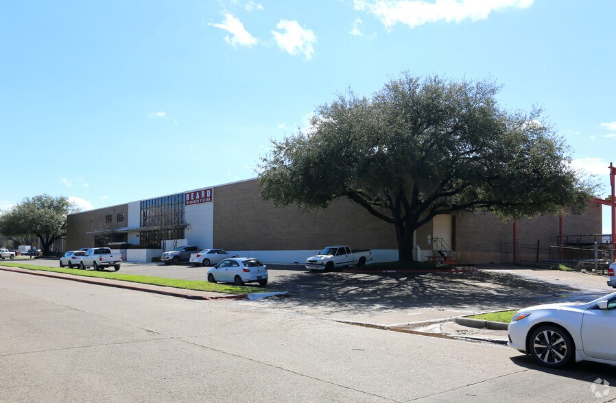 11245 Indian Trl, Dallas, TX à vendre - Photo principale - Image 1 de 5