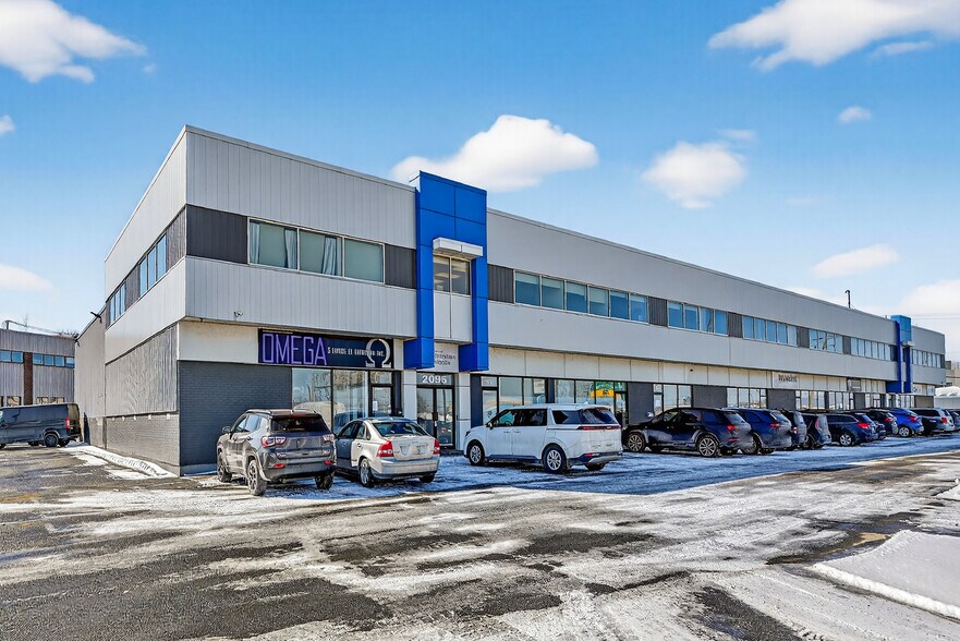 2095 Rue Frank-Carrel, Québec, QC for sale - Building Photo - Image 2 of 12