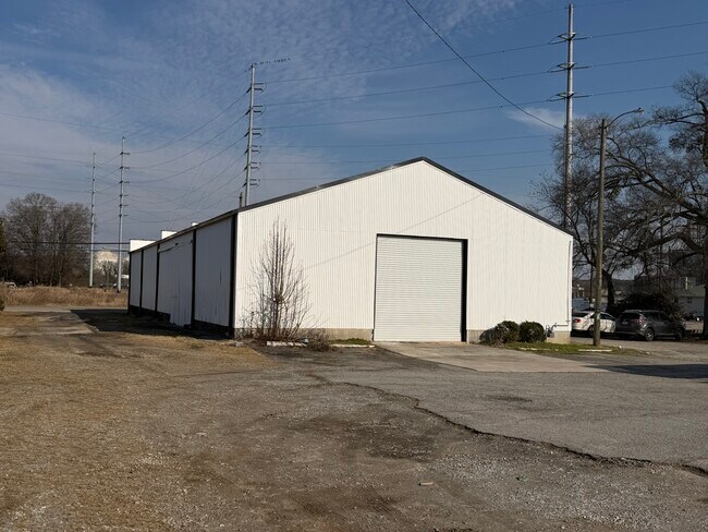 Plus de détails pour 898 Bradford St SW, Gainesville, GA - Industriel à louer