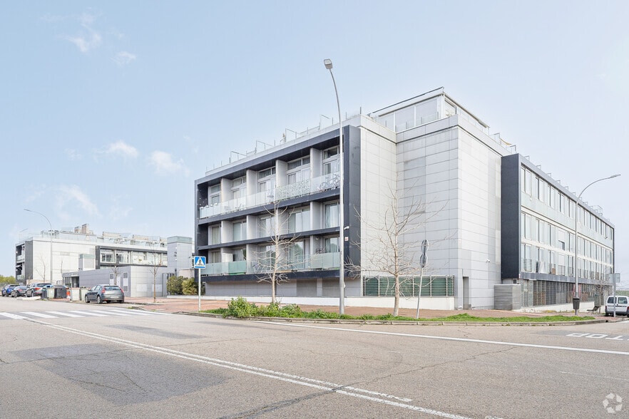 Calle Cerro del Murmullo, 13, Madrid, Madrid for sale - Building Photo - Image 3 of 4