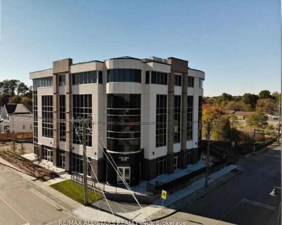 2 Victoria Dr, Uxbridge, ON for sale - Primary Photo - Image 1 of 1